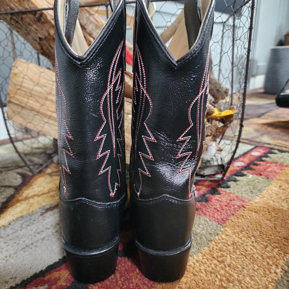 Black Western Boys Cody James Cowboy Boots with Red Stitching - Picture 7 of 9